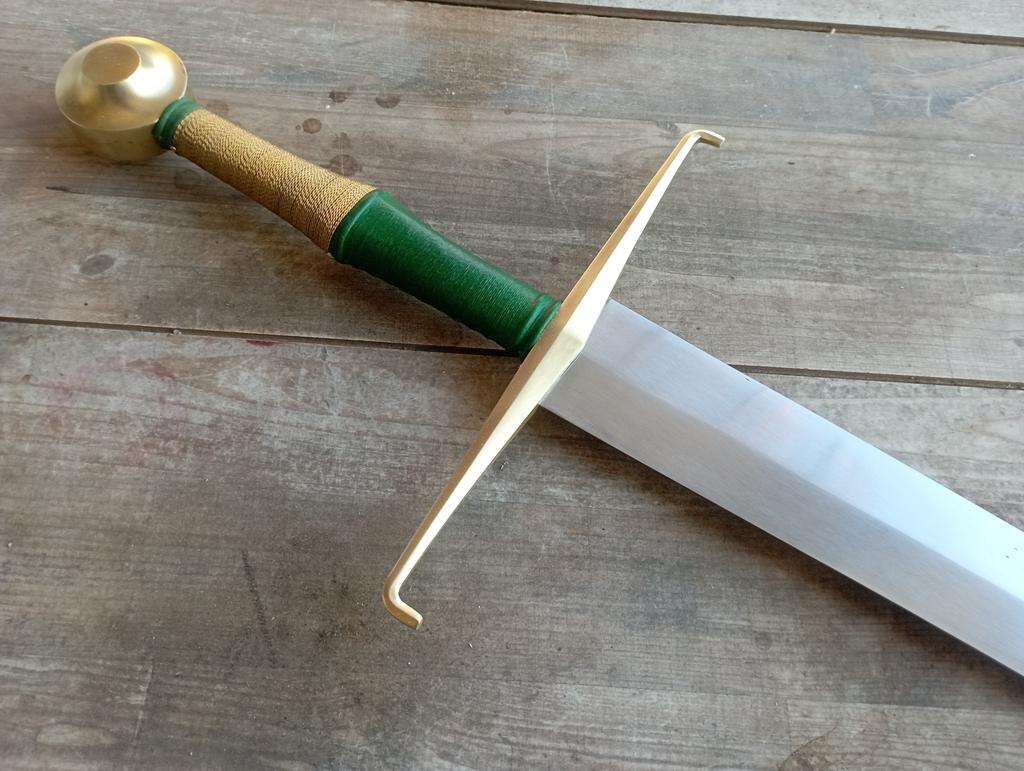 Arann Reichhardt Swordsmith tweet media