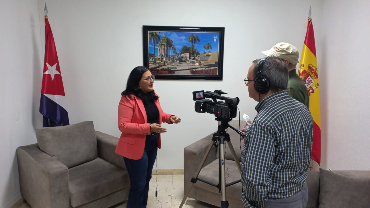 La subdirectora general de la Dirección de Estados Unidos de la Cancillería de #Cuba 🇨🇺, <a href="/JohanaTablada/">Johana Tablada de la Torre</a>, afirmó que el objetivo de la cruzada de Washington contra la cooperación médica cubana es aislar a la Isla 
y erosionar su bien ganado prestigio.

🔗cubaminrex.cu/es/afirma-func…