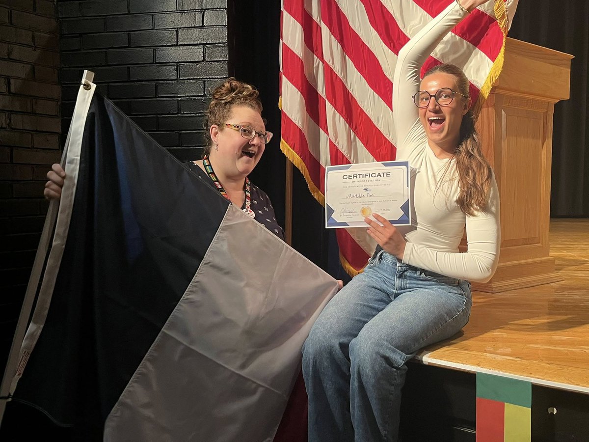 smfalcons's tweet photo. Showcasing our fantastic @smfalcons French Cultural assembly with guest speaker,  Mathilde Pieri.  Shout out to Madame Teixiera, Ms. Jordan, &amp; Dean Dawson for planning the assembly! #allmeansall @RockHillSchools https://t.co/MAvDRQwYg0