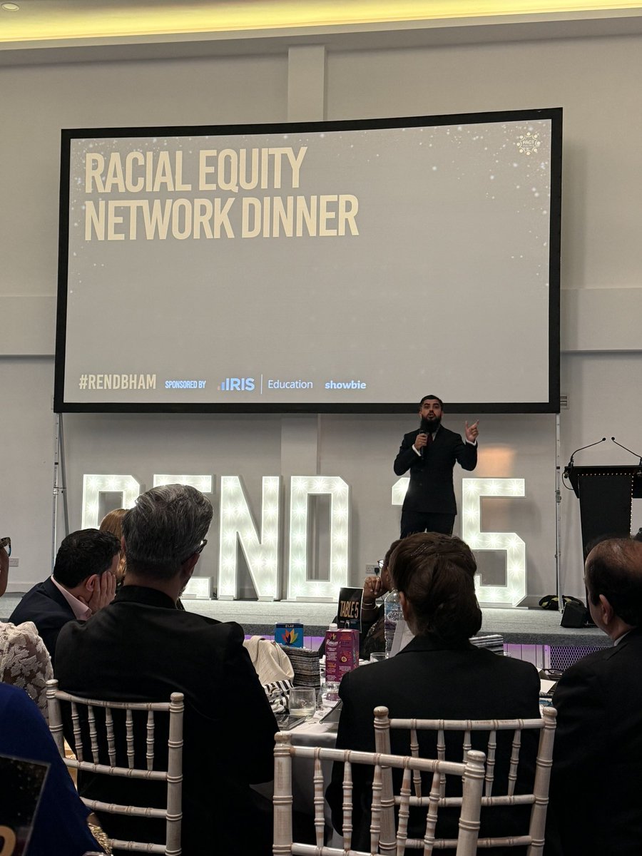 Warren Farm Primary School tweet media