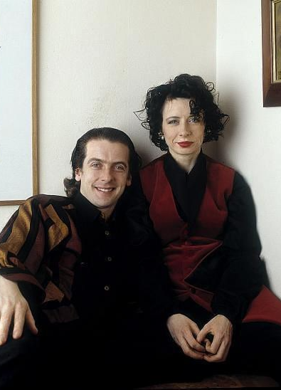 JALERYSHernand5's tweet photo. Photo Section From Scope Magazine In 1994 Peter Capaldi &amp; Elaine Collins✨💙 #ScopeFeautures #ScopeMagazine #PeterCapaldi #ElaineCollins https://t.co/r4fJFze0dJ