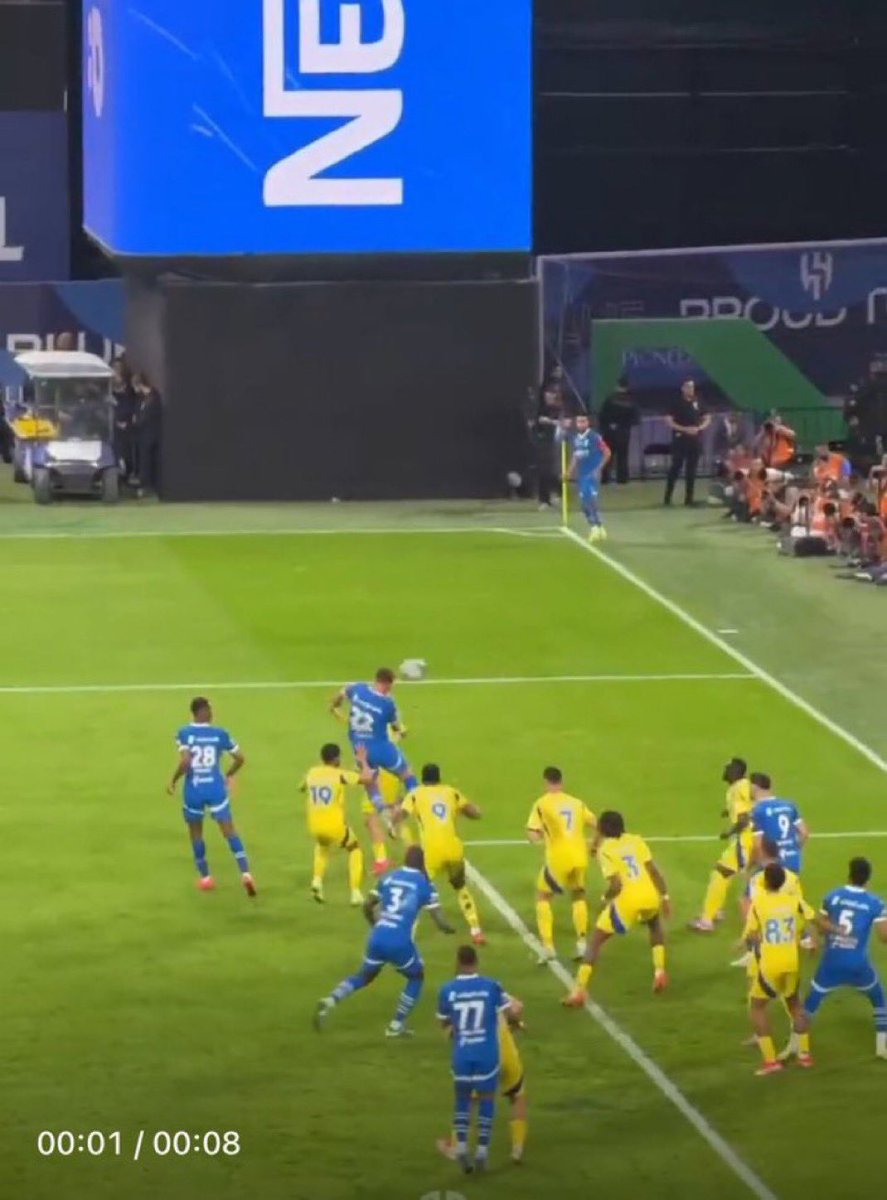 #النصر_الهلال 

الفار النجس تلاعب في اللقطة وجابها بعد عشر دقائق

هدف غير شرعي أعاد الهلال للمباراة

حسبنا الله ونعم الوكيل