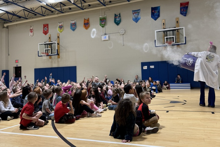 superGSD's tweet photo. It was a fun day of learning at Chapman with the Mad Science assembly and the Peer to Peer Smencil sale! #InMarauderCountry #SpringintoGSD https://t.co/6vZs2BpW2g