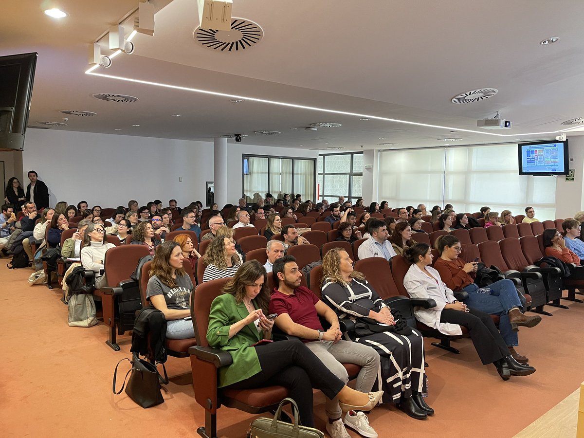 GVAlaplana's tweet photo. 📸¡II Jornada de Riesgo Cardiovascular! Más de 130 profesionales sanitarios se han reunido, para compartir conocimientos y experiencias. Juntos, seguimos avanzando en la prevención y tratamiento de enfermedades cardiovasculares ❤️‍🩹❤️‍🩹
#laplanaéssalut
@GVAsanitat
@GVAlaplana https://t.co/lkMMxi5Zab