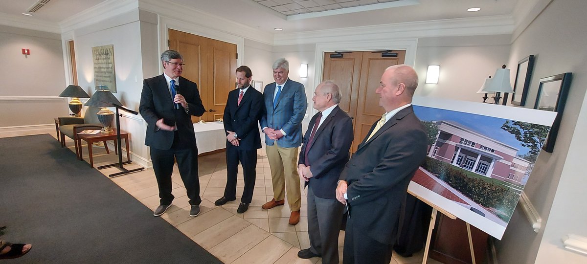 👏 This afternoon, Thompson Insurance was recognized during one of this weekend's Board of Trustees activities! They are generously covering a student's tuition and offering a valuable internship opportunity.

A huge thank you to Thompson Insurance for their incredible support!
