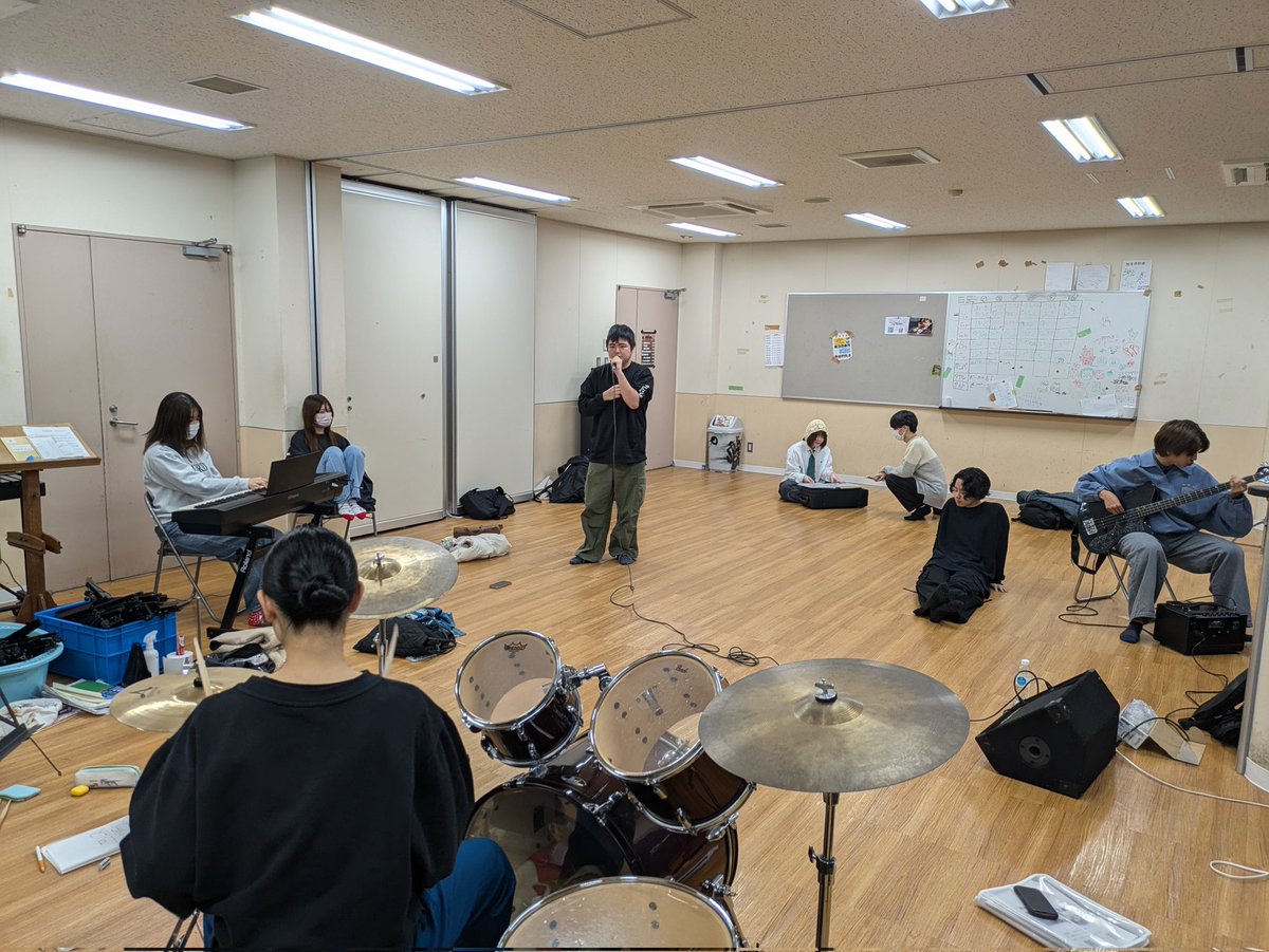 新入生の皆さんおはようございます
音楽サークルMusic Studioです！
本日は桃迎会です

13:00からH棟第一体育館で演奏します🎤✨️
初心者も多いですが楽しんで演奏します！
相談ブースなどにも参加しますのでお気軽にお越しください！
#春からnuhw
#春から新潟医療福祉大学
#桃迎会
#初心者でも大歓迎
