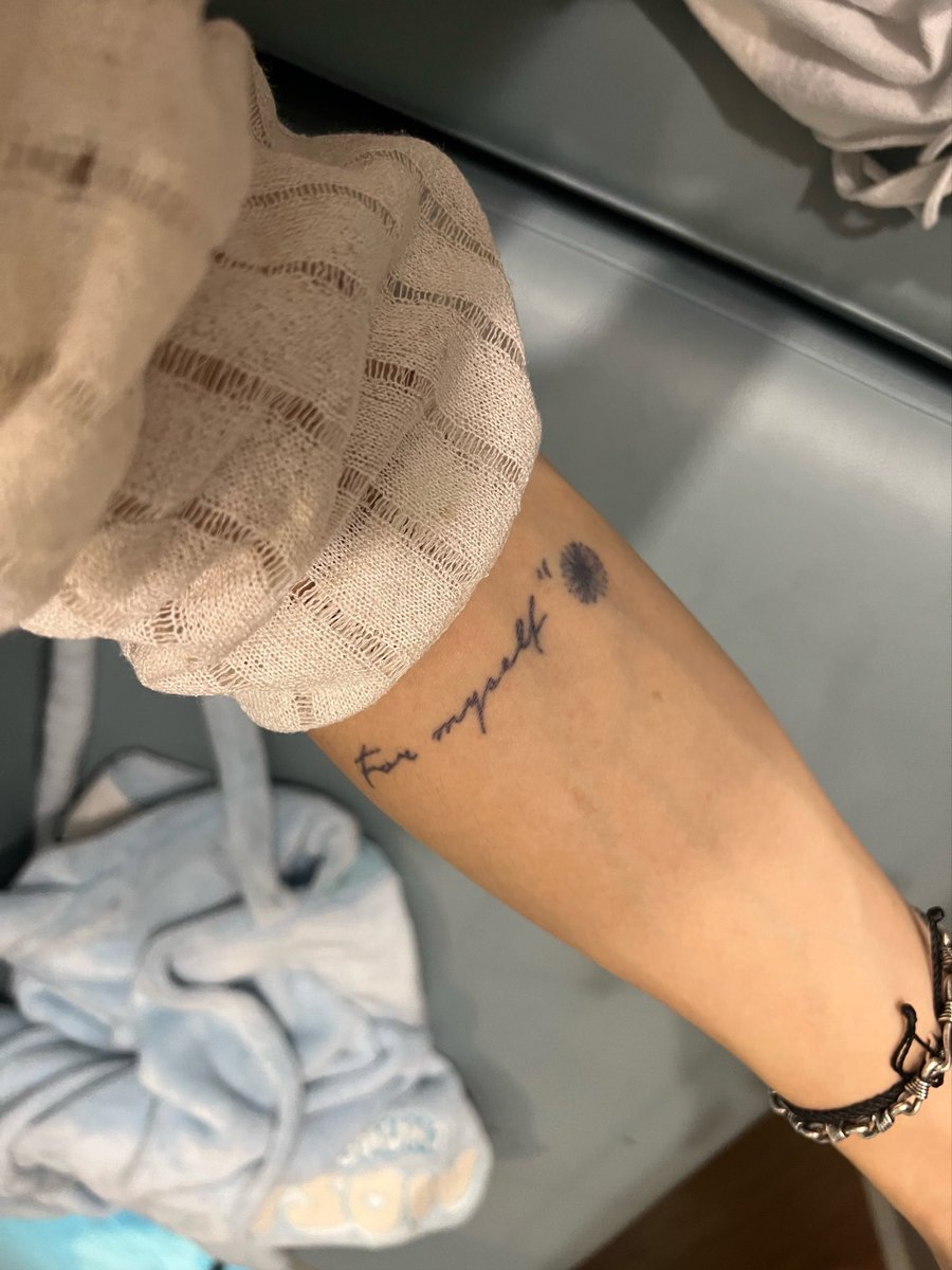 yuserundefined's tweet image. it seems to be something ode really believes in, to repeatedly get tattoos of it, even temporarily… “for myself”, “life is only for myself”