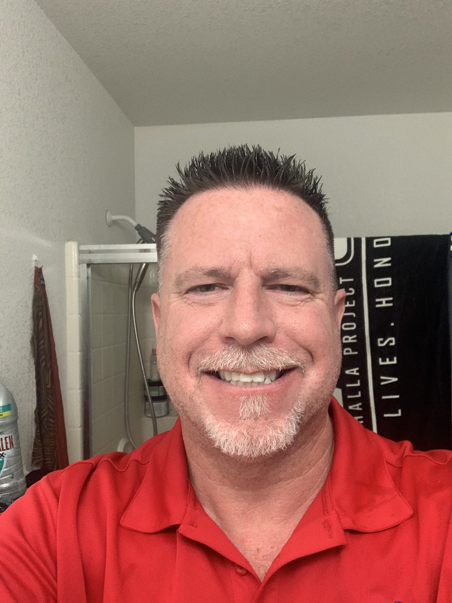 twowdtoy's tweet photo. @NoDMsPerfavore Wore my Red today https://t.co/wRUJoqtXaD