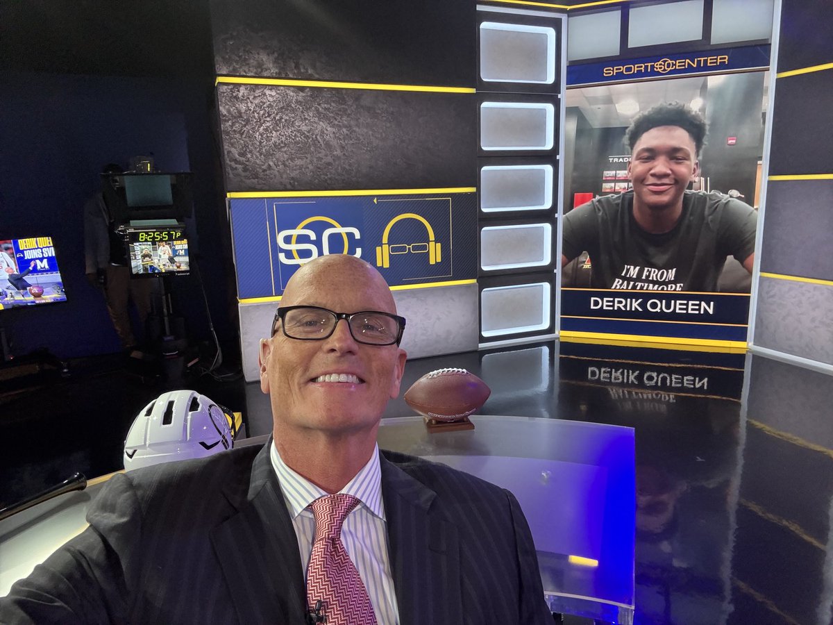 Scott Van Pelt (@notthefakesvp) on Twitter photo Just a couple 🐢 talking about this and that. <a href="/derikqueen1/">derik queen</a> with me after UConn//UCLA. Just a couple 🐢 talking about this and that. <a href="/derikqueen1/">derik queen</a> with me after UConn//UCLA.