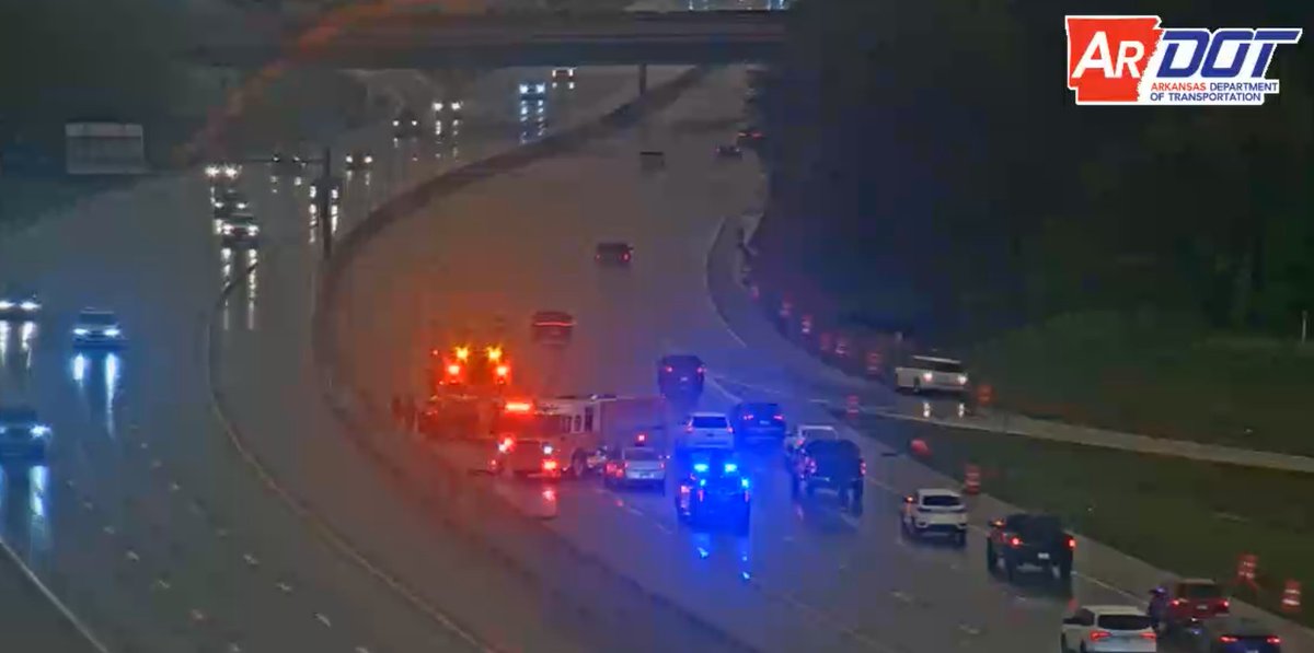Washington Co: (UPDATE) I-49 SB left lane &amp; left shoulder remain blocked at Exit 73 (Springdale) due to a rollover accident. Monitor IDriveArkansas.com for the latest information. #artraffic #nwatraffic