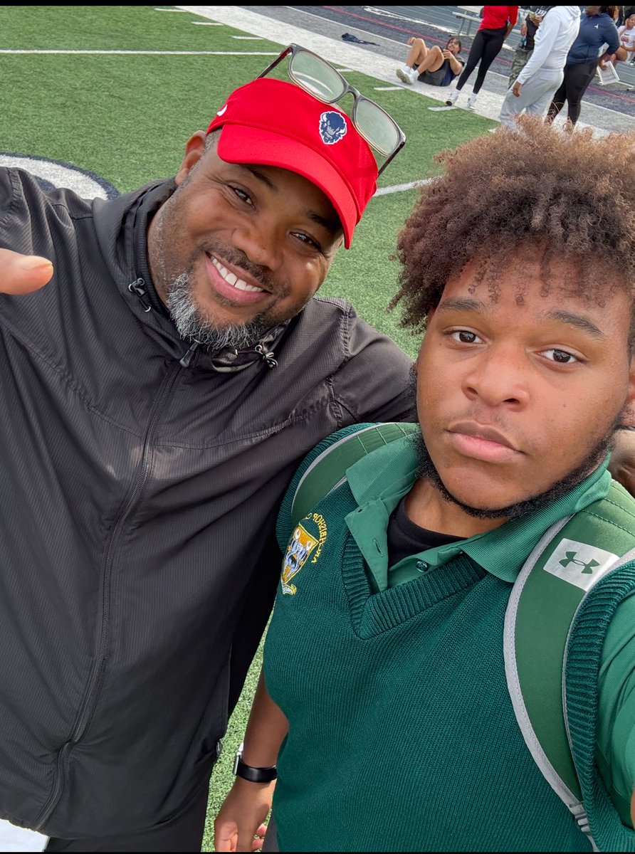 I want to thank <a href="/CowsetteCoach/">Coach Cowsette</a> for meeting with me <a href="/HUBISONFOOTBALL/">HOWARD FOOTBALL</a> spring practice today.  I Also want to Thank <a href="/cwhite4x/">Coach White</a> <a href="/coachnickgould/">Nicholas Gould</a> <a href="/HUBisonSports/">Howard Athletics</a> <a href="/CarrollDC_FB/">Archbishop Carroll Football</a> <a href="/ACHSWashDC/">ArchbishopCarrollDC</a> <a href="/CoachQuick_/">𝙲𝚘𝚊𝚌𝚑 𝚀𝚞𝚒𝚌𝚔 @ ʙɪɢ Cᴀʀʀᴏʟʟ</a>