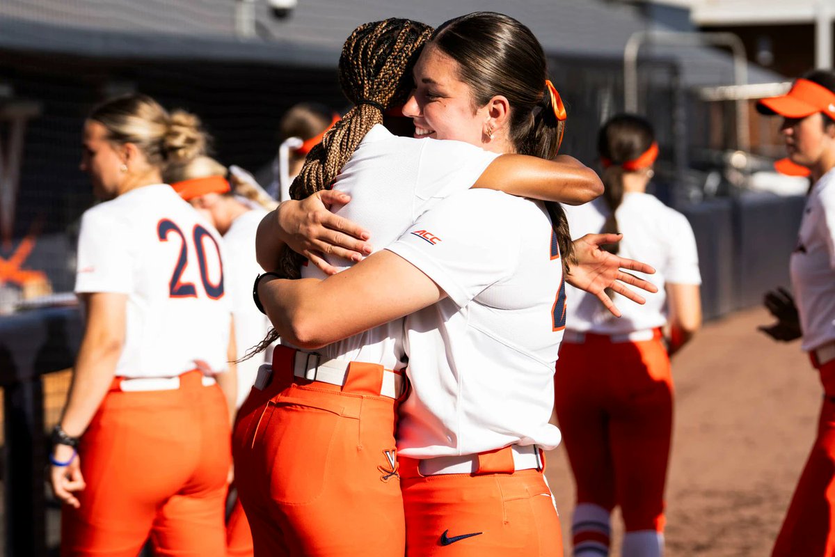 NCAASoftball's tweet photo. 🚨 UPSET ALERT 🚨

Virginia gets the 2-0 upset win in game one over No. 10 Florida State!

#NCAASoftball x 📸 @UVASoftball https://t.co/ZVBG7ihF5W