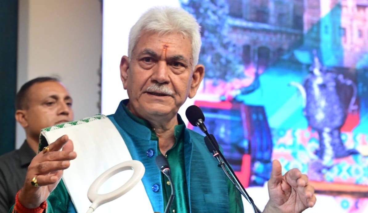shah_Shakir_011's tweet photo. From the shadows of unrest to the sunlight of progress—Jammu-Kashmir under Hon’ble LG @manojsinha_ is witnessing historic change. Infrastructure, education, tourism, and innovation are flourishing like never before. A new chapter of prosperity has begun! #VisibleChanges #Growth https://t.co/aUzfguewsM