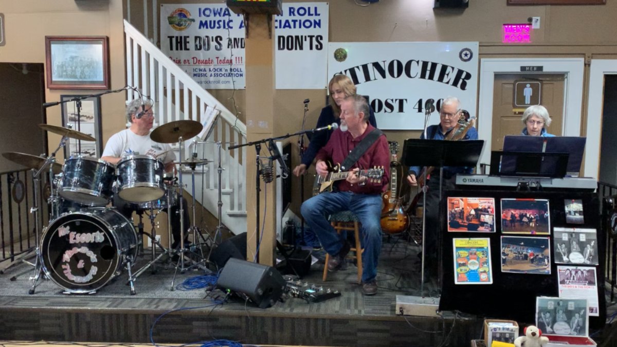 ricksh's tweet photo. 🎸🕺 Rock out with THE DO’S &amp; DON’TS!
Live 50s &amp; 60s Rock ‘n’ Roll at Solon American Legion Post #460!
🗓️ Sun, May 18 | 3:30–6:30 PM
📍 222 E Main St, Solon, IA 52333
🎶 Bring your dancing shoes for an epic afternoon of music! 🍔🍻

#LiveMusic #SolonIA #RocknRoll #ClassicRock https://t.co/fJKN6tZPsM