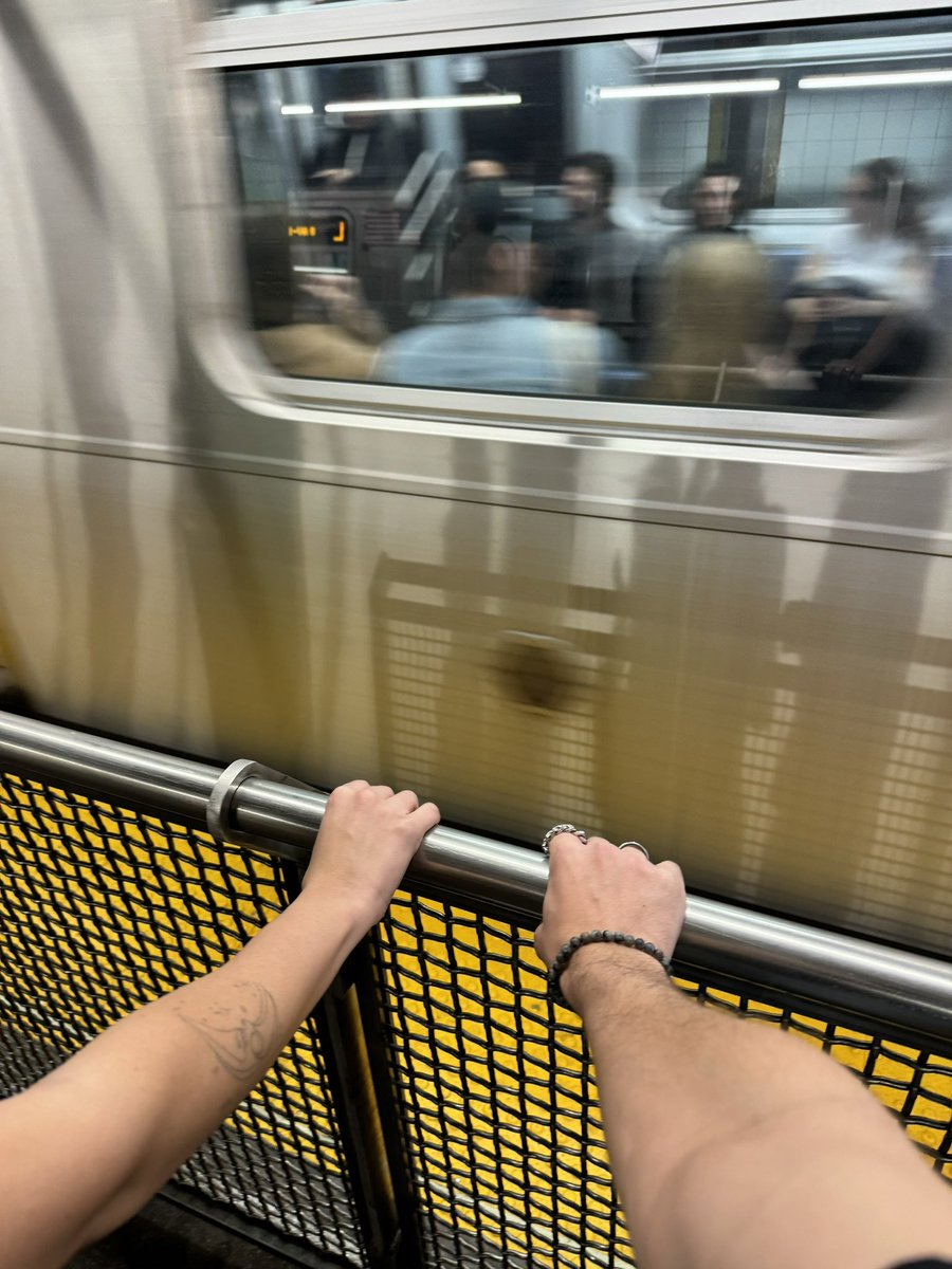 OMG we got barricade for L Train to Bushwick