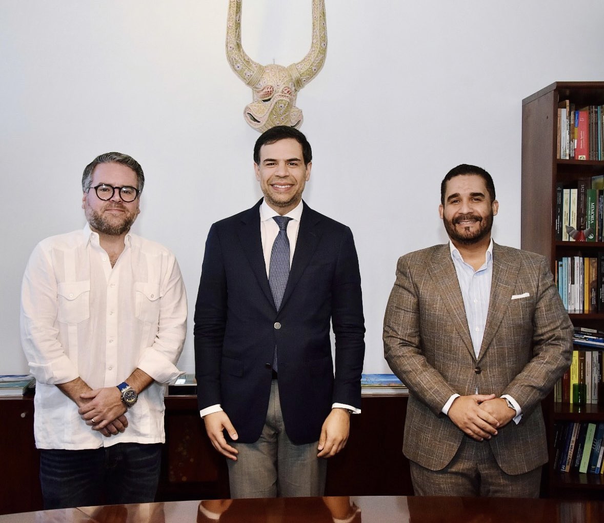 rdguyana's tweet photo. En el marco de los esfuerzos por estrechar lazos culturales entre #RD y #Guyana, nuestro consejero de Cooperación Internacional @jencarberna, sostuvo un encuentro con el Ministro de Cultura, el Sr. Roberto Ángel Salcedo, https://t.co/noSUelwpi2