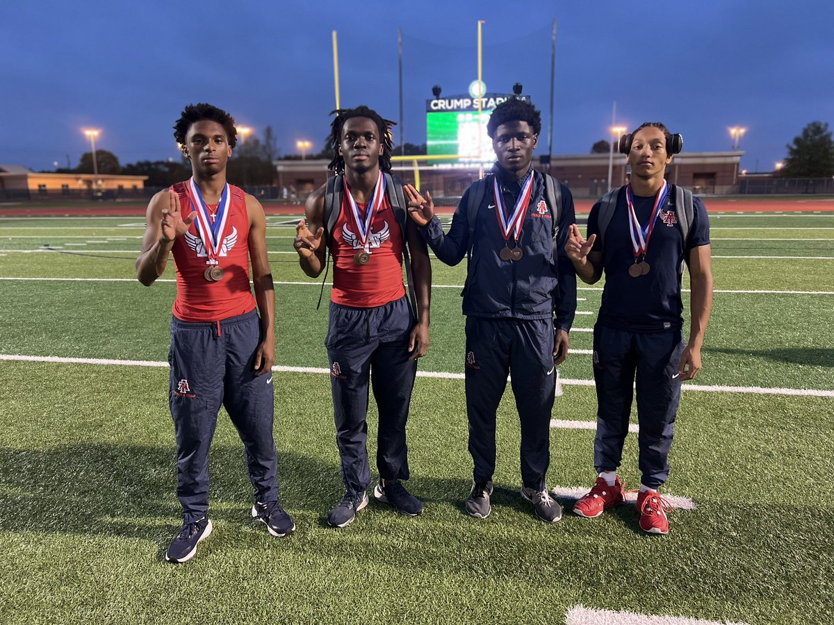 Alief Taylor Athletics (@alieftaylor_ath) on Twitter photo Congratulations to our varsity boys 4x200 Meter Relay team on earning a trip the Area Track Championships ‼️
From left to right:
Murphy Guidry <a href="/MurphyGuidry/">Murphy Guidry III</a>
Melton Nwaugo <a href="/Melton06z/">Melton Nwaugo</a>
Quam Olaniyi @JjAkanni
Evan Simien <a href="/EvanSimien/">Evan Simien</a> Congratulations to our varsity boys 4x200 Meter Relay team on earning a trip the Area Track Championships ‼️
From left to right:
Murphy Guidry <a href="/MurphyGuidry/">Murphy Guidry III</a>
Melton Nwaugo <a href="/Melton06z/">Melton Nwaugo</a>
Quam Olaniyi @JjAkanni
Evan Simien <a href="/EvanSimien/">Evan Simien</a>