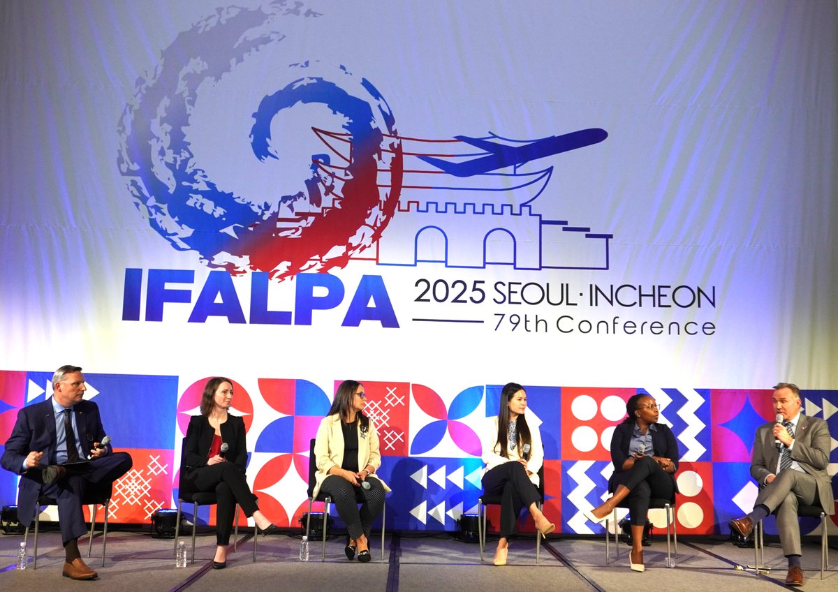 IFALPA's tweet photo. The #IFALPA2025 End of Day Findings Panel gathered reps from all 5 Regions to share their impressions & major takeaways from the Conference Workshop programming. #Aviation #PilotLeadership #GlobalVoiceofPilots https://t.co/VF6si4H5PW