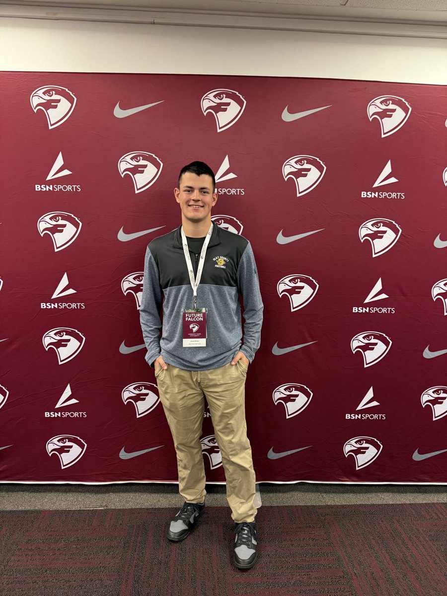 JaxonBrown55's tweet photo. Had a great time talking with players and coaches at the Fairmont State University Junior Day! @ClayPanthersFB @CoachBarker_99 @CoachLucas10 @THEcoach5_ @CoachAdamWhite @FairmontStateFB https://t.co/RzfqvJzE6X