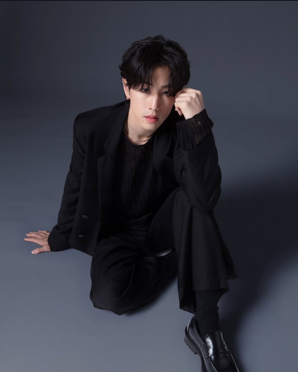 aoyaoeyy's tweet photo. หล่อมากครับพี่ https://t.co/UgVoaLI9af