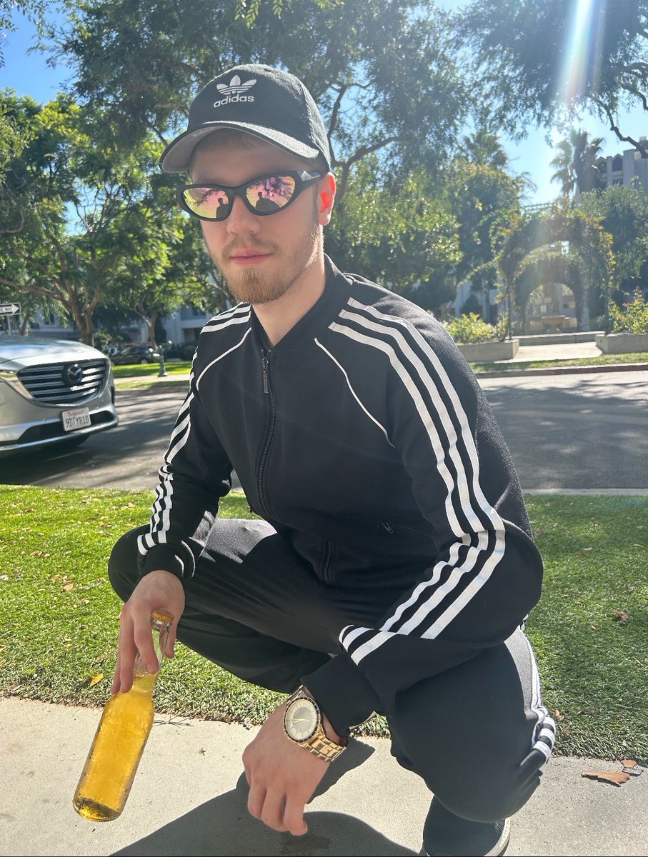 Katarina tweet media