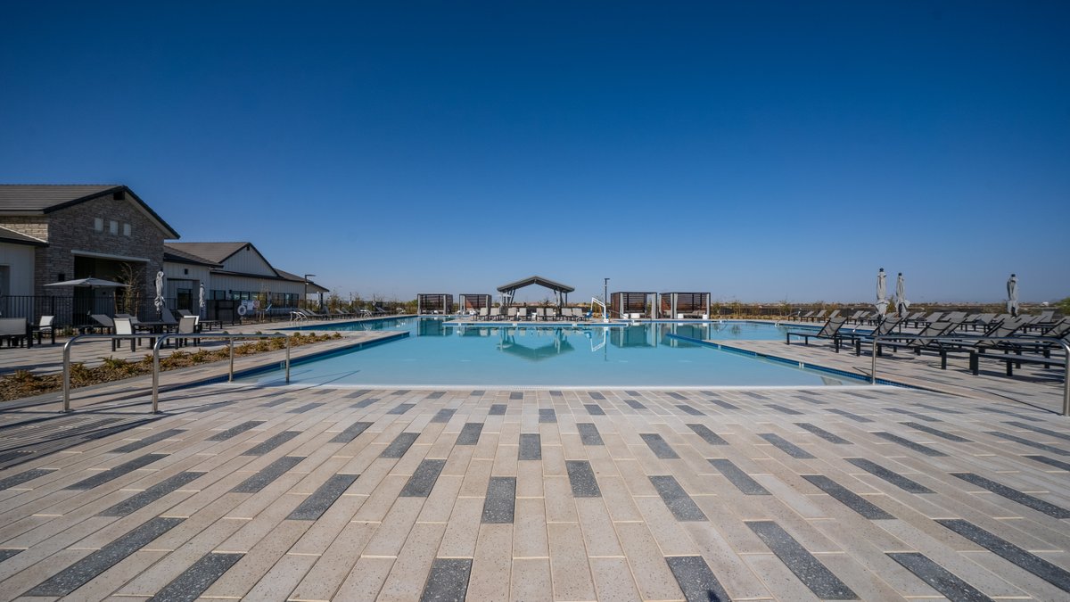 calpool's tweet photo. Our Commercial team just turned over this stunning project to the Radiance at Superstition Vistas community in Apache Junction, AZ.โจ
This massive community pool features a beach entry, 4 swimming lanes & endless room for relaxing & socializing. ๐๏ธ
#calpools #arizonapoolbuilder https://t.co/Mwotk1zLhR