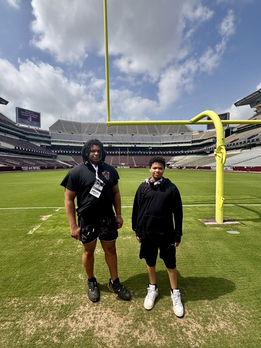 31GabrielHi's tweet image. Had a great visit at Texas A&amp;amp;M!!! @EDGYTIM @HuskieFB @On3Recruits @AllenTrieu @PrepRedzoneIL @AggieFootball