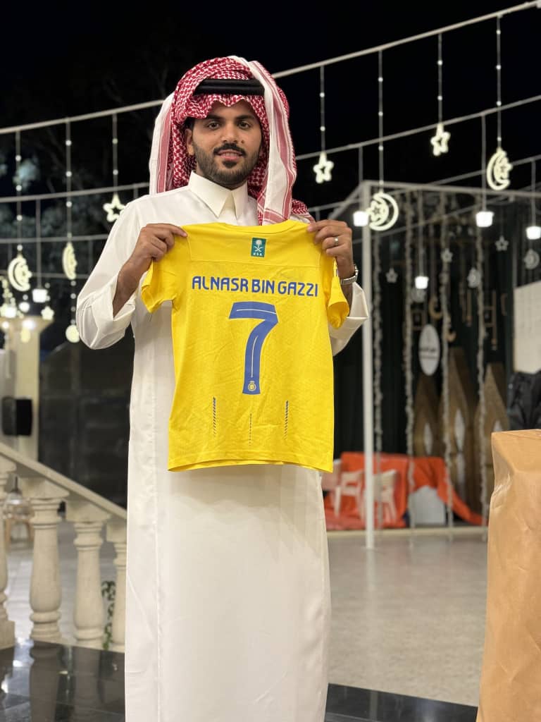gazzi_21's tweet photo. أنا قررت قرار نهائي لا رجعه فيه
#النصر_الهلال
بإذن الله(جميع من تابع حسابي)راح يفوز اليوم وأحفظوا عني هذي التغريدة

 الجميع راح يفوز بإذن الله

لا يجي متابع يقول أنا شاركت معاك ولا فزت الآن فرصتك للفوز👌🏻

حط متابعه @FS1_MKE
سوي رتوووويت🔄
وضع نقطة🇸🇦🔔
#النصر_الهلال #الهلال_النصر https://t.co/OYMSf0rUQY