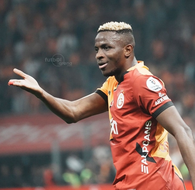 Liverpool uzun süredir Osimhen'e hayran. (Sky Sports)