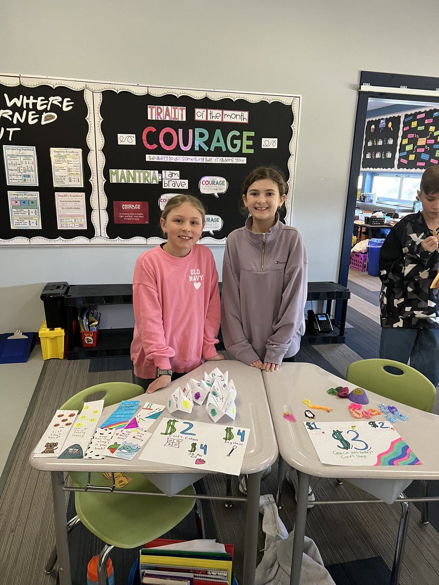 missuhen's tweet photo. The first ever 4th grade Market Day was a huge success!! Each business owner did a fantastic job creating, marketing and selling their products to very excited customers. #wcsflight https://t.co/LujkUEdCxZ
