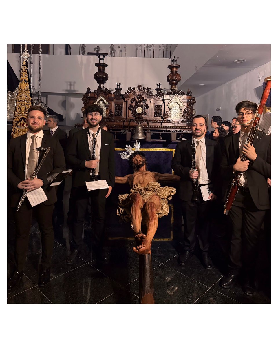 CMcarmenD's tweet image. 🔚🎶Eternamente agradecidos a nuestra querida @Crucifixion_MLG por hacernos partícipes un año más, y como venimos haciendo desde 2013, de uno de los momentos más #Bellos y #Profundos de la #CuaresmaMalagueña.

💜🖤¡Siempre al servicio de los #ReyesDelBuenPastor!

#CofradiasMLG