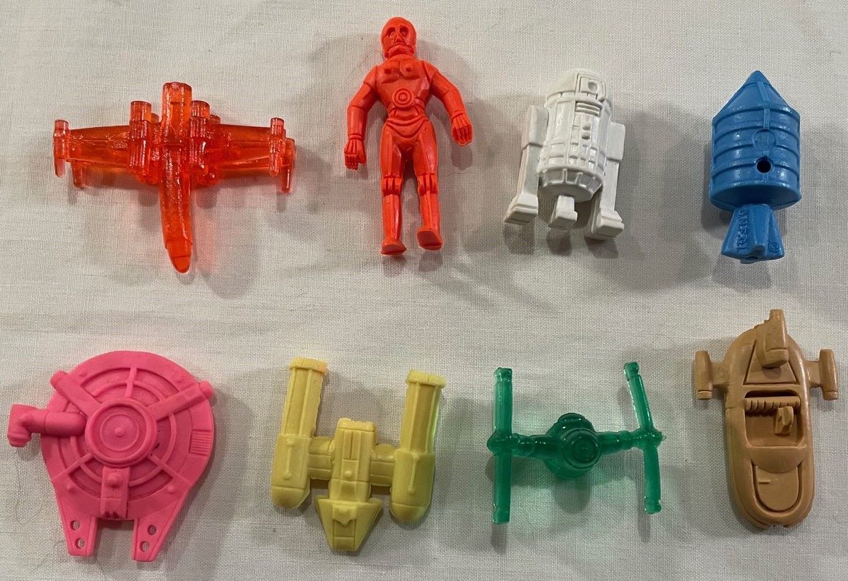 Star Wars Celebration Japan is just 2 weeks away, and Duncan Jenkins is sharing a look at the colorful world of Keshigomu Star Wars Characters and Vehicles first released from Japan in 1978!
ranchoobiwan.org/the-colorful-w…
#starwars #starwarscelebrationjapan #keshigomu