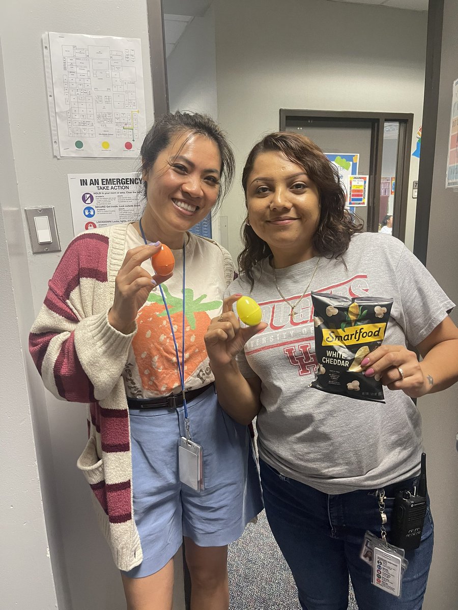 poullard_colina's tweet photo. We have had an AMAZING day here @OlleMightyOwls! Our staff hunted for eggs and BOTH golden eggs were found! We also celebrated honor roll and perfect attendance and raffled a brand new bike! We are proud of you all! https://t.co/Gu01Z4Z0kZ