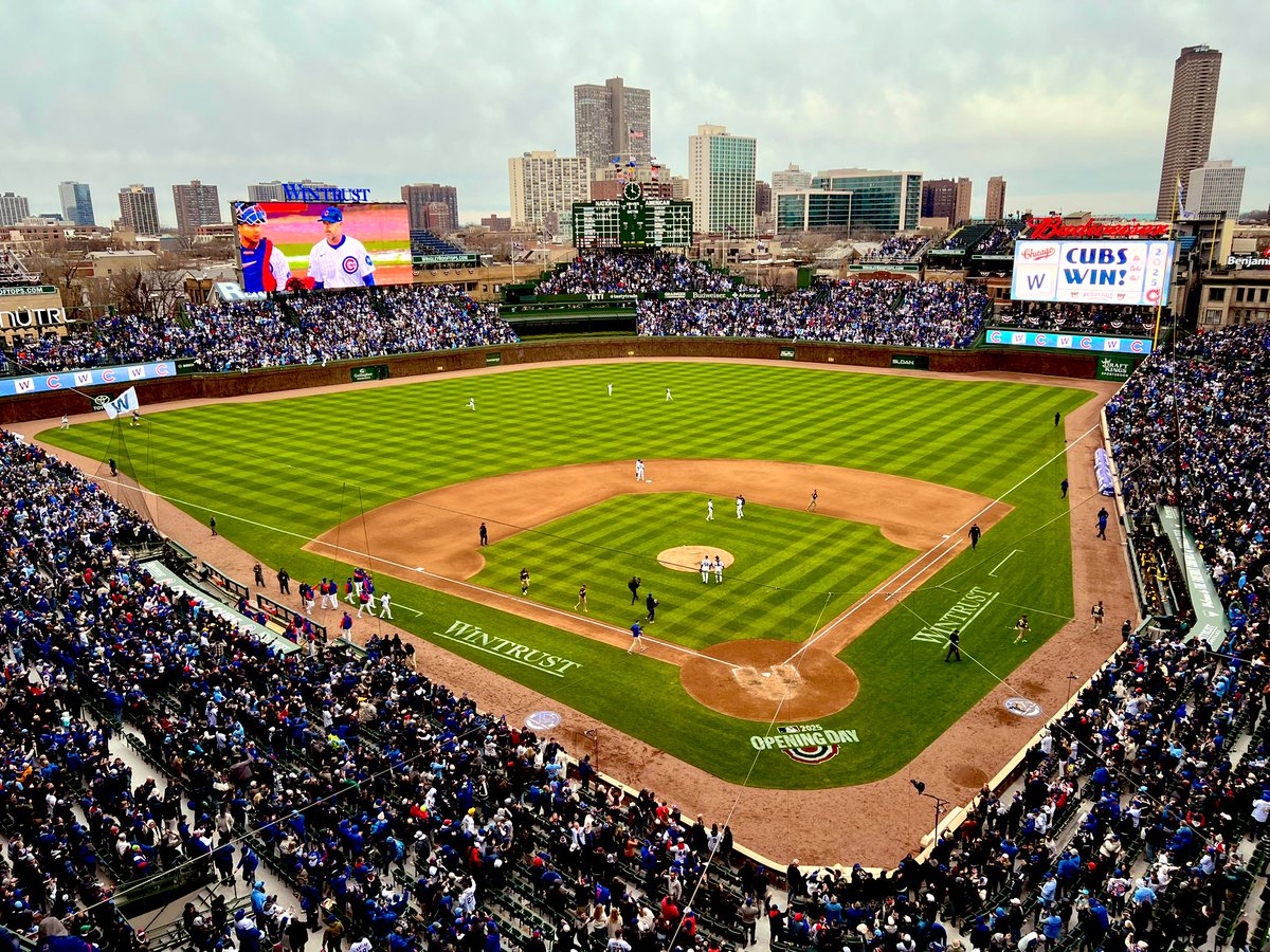 ZachZaidman's tweet photo. W6. Cubs win their home opener! https://t.co/SX2x7XfpVq
