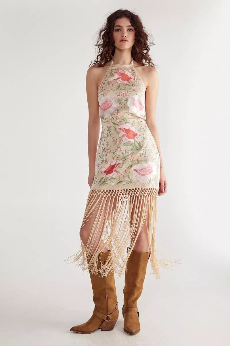 NastyGal's tweet photo. Festival Season has landed.

Shop now: https://t.co/oik1mQM8CE

🔎Stud Sequin Square Neck Strappy Mini Dress
🔎Limited Hand Embroidered Beaded Halter Fringe Mini Dress
🔎Cotton Gauze Bandeau Mini Dress
🔎Lace Insert Placement Beaded Mini Dress https://t.co/1lreVEWMNq