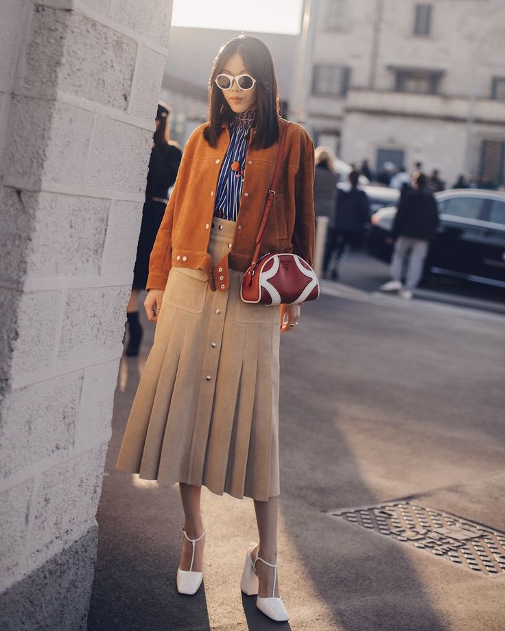 LDNfashion's tweet photo. #TrendAlert: Deep, rich browns are emerging as a defining colour trend this season, evoking warmth, sophistication, and timeless elegance. https://t.co/nFHbeWh5TL