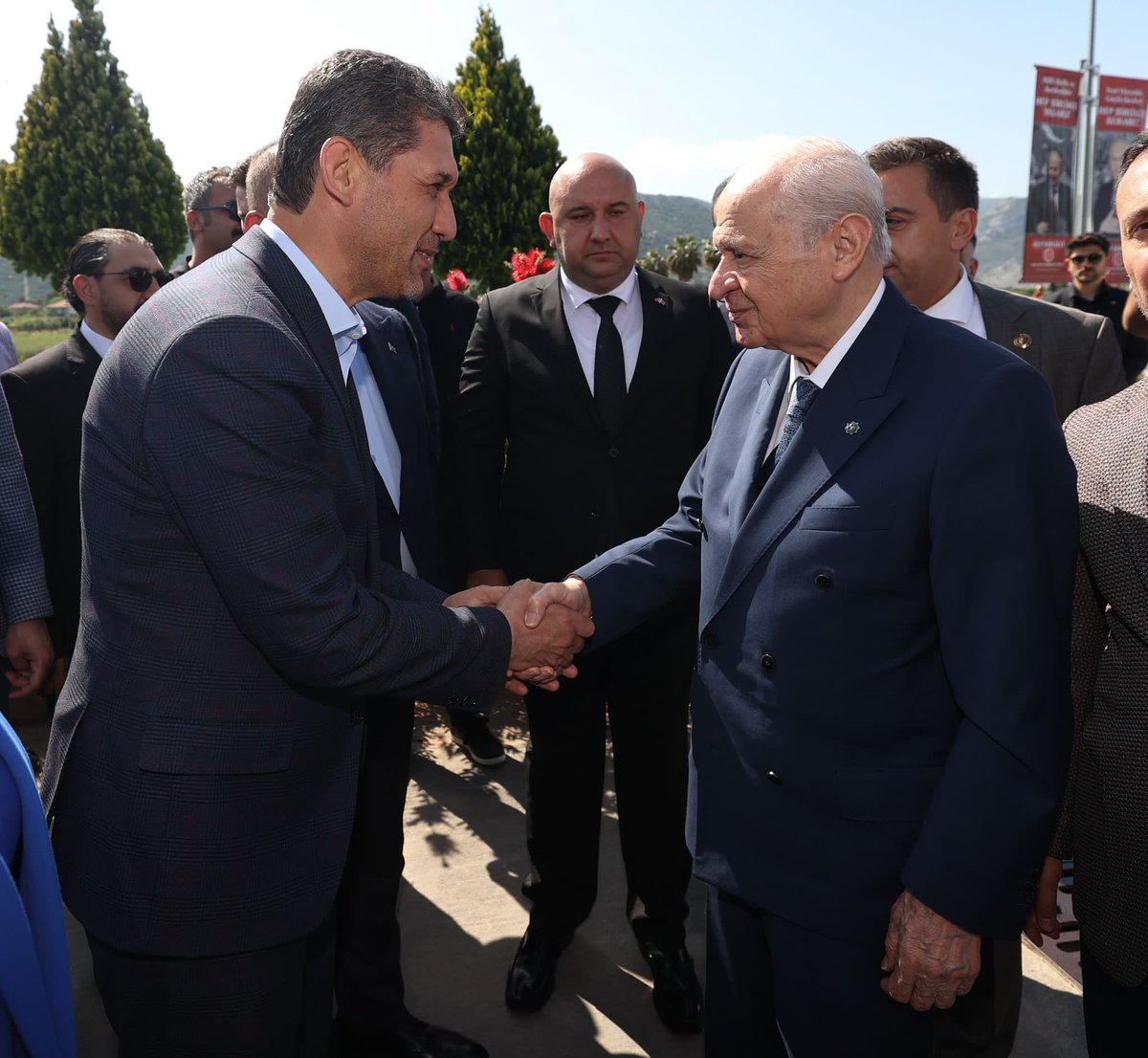 AliCetinFan's tweet photo. Devletimizin Yanındayız 🇹🇷 https://t.co/2Hifszlfzw