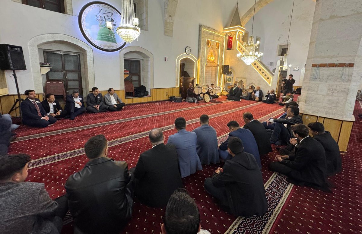 Ülkü Ocakları Şanlıurfa İl Başkanlığı olarak Cennetmekan Başbuğumuz Alparslan Türkeş'in aziz ruhu anısına Mevlid-i Şerif programı ve Kur'an-ı Kerim tilaveti gerçekleştirdik. Dualar tekbirler sanadır Başbuğ'um!
⬇️⬇️⬇️