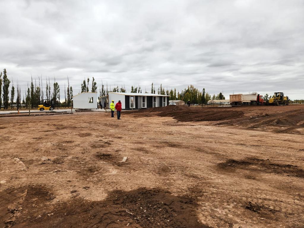 TadeoGZ's tweet image. Avanzan las obras de la Escuela Eugenio Izsaky 🏫

En una primera etapa se terminarán de instalar los módulos donde comenzará el cursado este año 📚. Mientras tanto continúan los trabajos sobre el terreno donde se levantará el nuevo edificio.

Una obra que #Malargüe espera hace