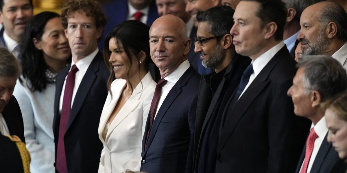 The world’s 3,028 billionaires now hold more wealth than every country except the US and China. 

In other words, we should: TAX 👏 THE 👏 RICH👏
 
fortune.com/2025/04/02/wor…