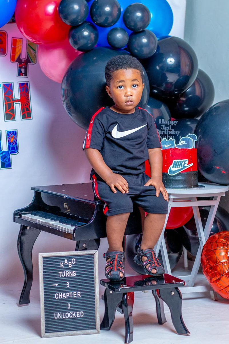 KG_Genius's tweet photo. Happy birthday Ofentse 🎂 🥳 
@Nike @nikestore  
#Birthdayboy #HAPPYBIRTHDAY https://t.co/pHG5GDijiu