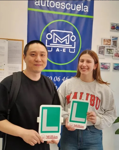 ESTER Y BO, SON NUESTROS NUEVOS EMPRENDEDORES👏🏼👏🏼 FELICIDADES CHICOS!! 🍀🍀