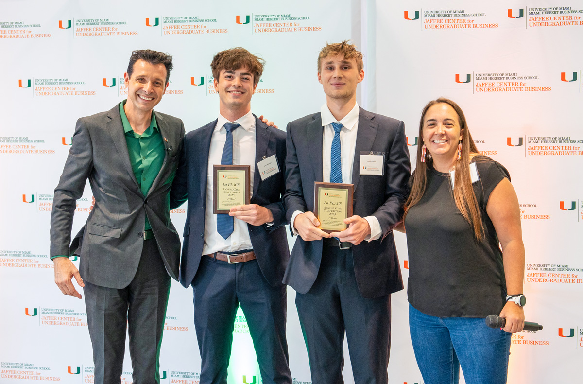 University of Miami (@univmiami) on Twitter photo #UMiami business students win top prize at annual case competition. bit.ly/42vpFHf
<a href="/MiamiHerbert/">Miami Herbert Business School</a> #UMiami business students win top prize at annual case competition. bit.ly/42vpFHf
<a href="/MiamiHerbert/">Miami Herbert Business School</a>