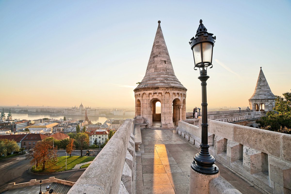The splendid 140-metre facade of the Fisherman's Bastion in the Castle District offers majestic views of the UNESCO-listed part of Budapest. 

Tag someone you would like to come here with!
❤️🤍💚

#visithungary #hungary #budapest