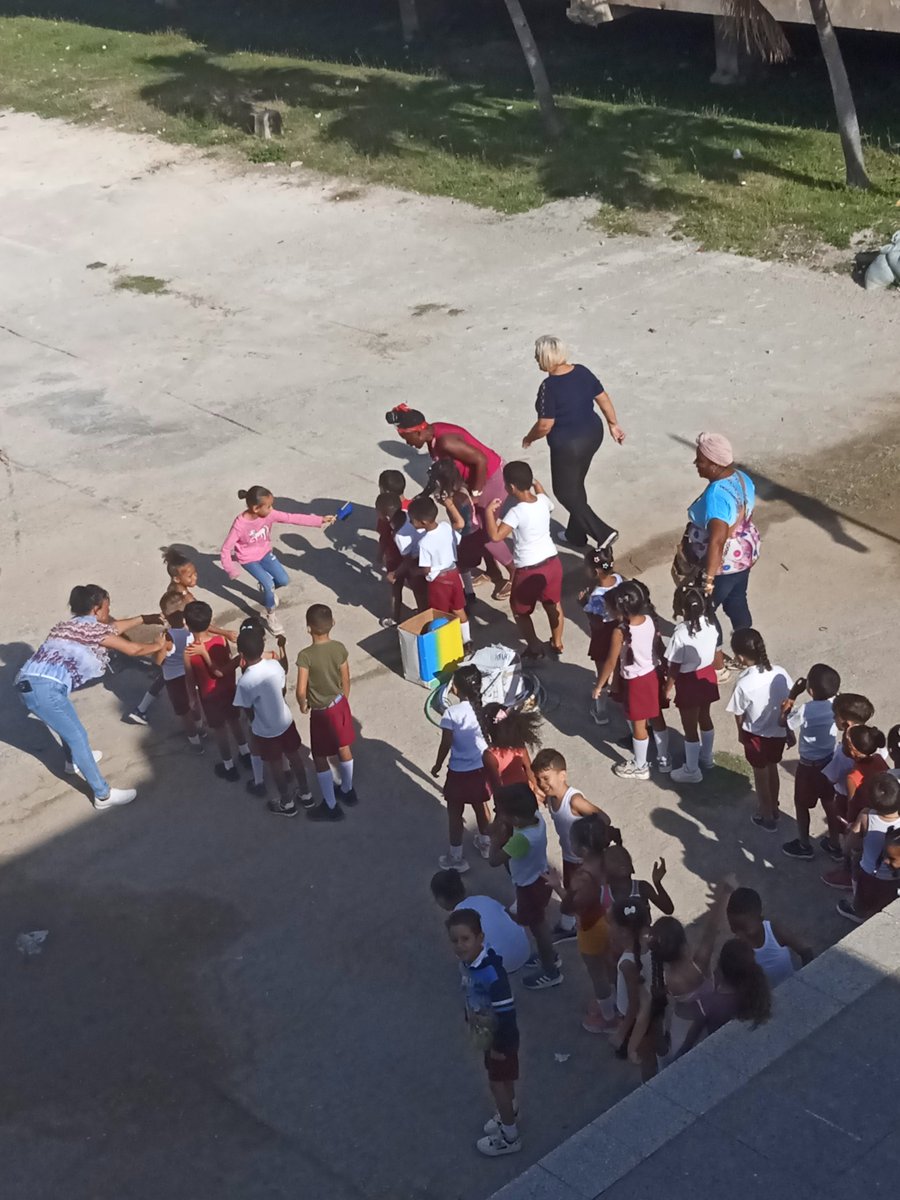 HEdgepatri's tweet photo. En la E/P MA se celebra la Creación de la OPJM con encuentros deportivos y otras actividades.Nuestros pioneros son felices aquí.
@vamospormás
@DgeHE15891 https://t.co/aaDQ9qUfO3