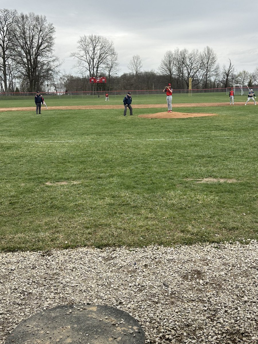 Have you ever seen both umps behind the pitcher and no one behind home plate? No me either until today