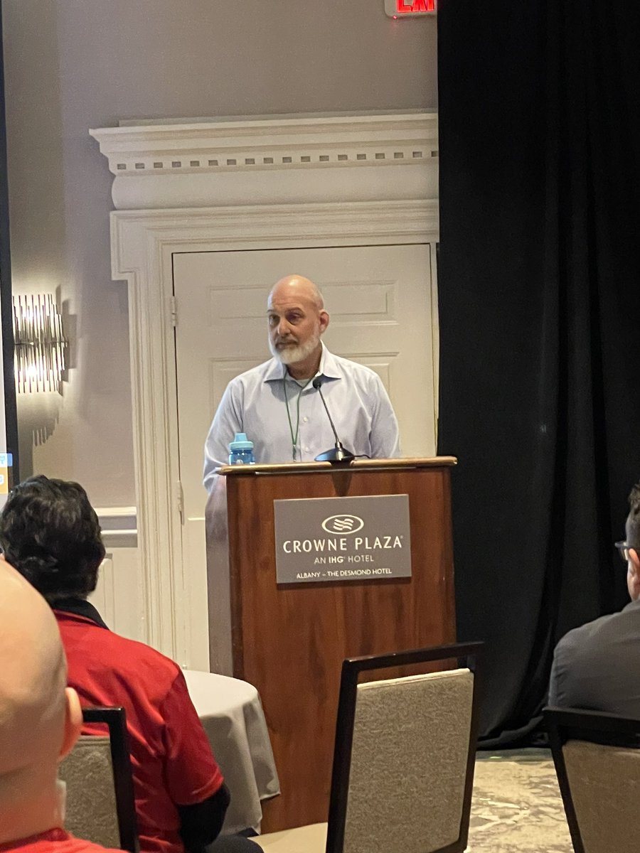 uupinfo's tweet photo. The UUP Negotiations Team is recognized at the #UUPDA and Chief Negotiator Bret Benjamin discusses the negotiations process. Stay tuned for ways to make your voice heard and stand with UUP for a strong contract. https://t.co/MtzJLMJWFj