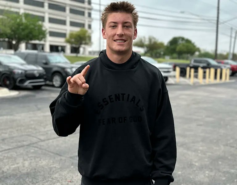 Dave Keefer (@davekeefer) on Twitter photo Rankings Roundtable: Who should be the next five-star in the Rivals250?
Click here: bit.ly/4i5RcUi
TE Mark Bowman (Mater Dei) could end up as a first-rounder, another reason he should definitely be in the five-star discussion.
<a href="/Mark_Bowman09/">Mark Bowman</a> <a href="/MDFootball/">Mater Dei Football</a> <a href="/OLCoachCam/">Rudy Cambero</a> Rankings Roundtable: Who should be the next five-star in the Rivals250?
Click here: bit.ly/4i5RcUi
TE Mark Bowman (Mater Dei) could end up as a first-rounder, another reason he should definitely be in the five-star discussion.
<a href="/Mark_Bowman09/">Mark Bowman</a> <a href="/MDFootball/">Mater Dei Football</a> <a href="/OLCoachCam/">Rudy Cambero</a>