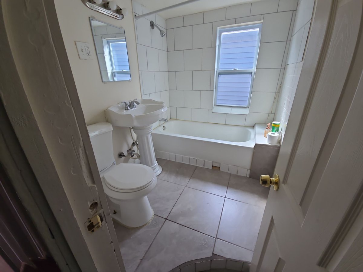 Andy Nathan tweet media