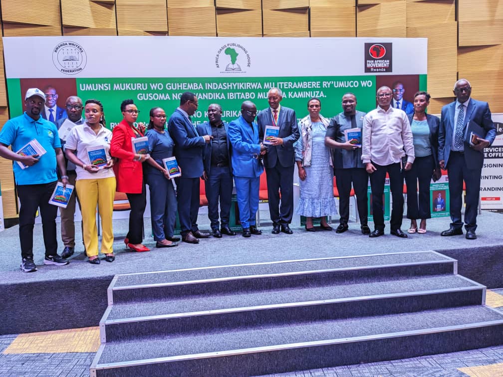 GoodrichTVRw's tweet photo. On behalf of Rwanda Writers Federation,Hon.Senator.Pof.Penine UWIMBABAZI together with Prof.Dr.Calixte KABERA @kaberacallixte Vice Chancellor at East Africa University and Patron at @RwandaWriters have awarded MEGA GLOBAL MARKET @MegaGlobalLink  TEAM for supporting Book Industry https://t.co/J6yWuRNLcd